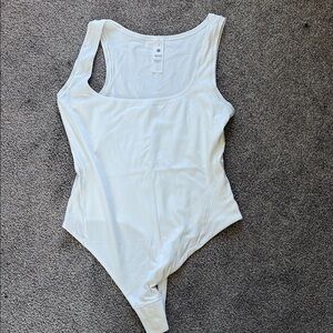 Lululemon Wundermost Ultra-Soft Nulu Square-Neck Sleeveless Bodysuit White Small